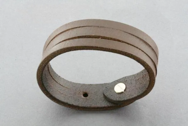 2 cut leather cuff - choc