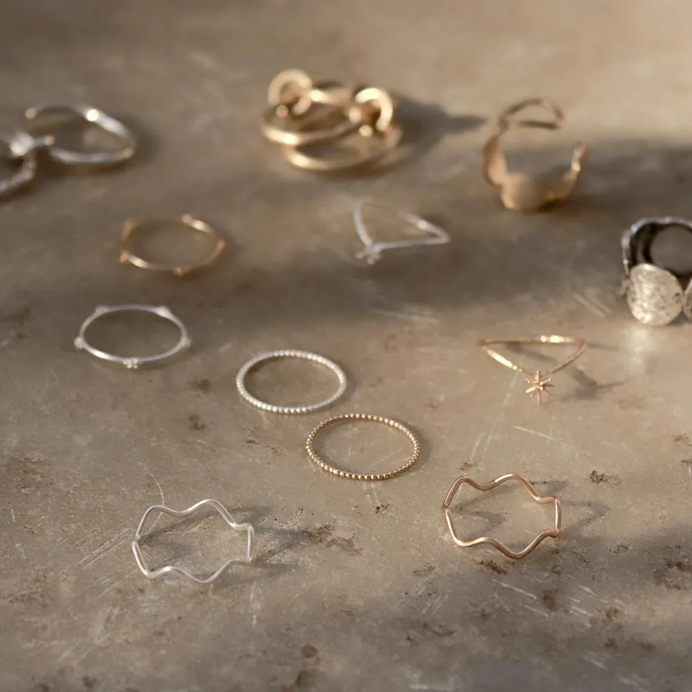 Bright Star V Ring