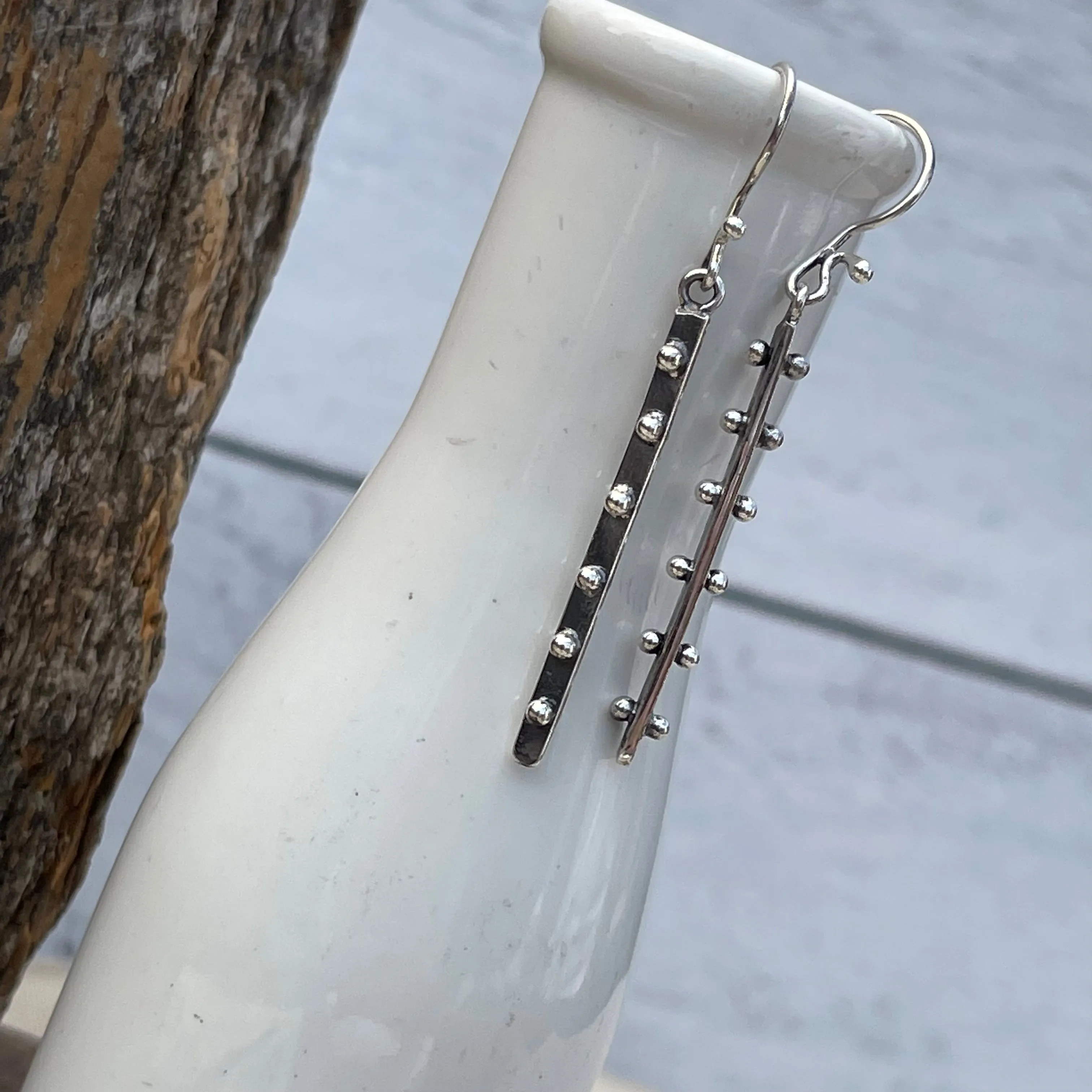 Dotted Bar Necklace