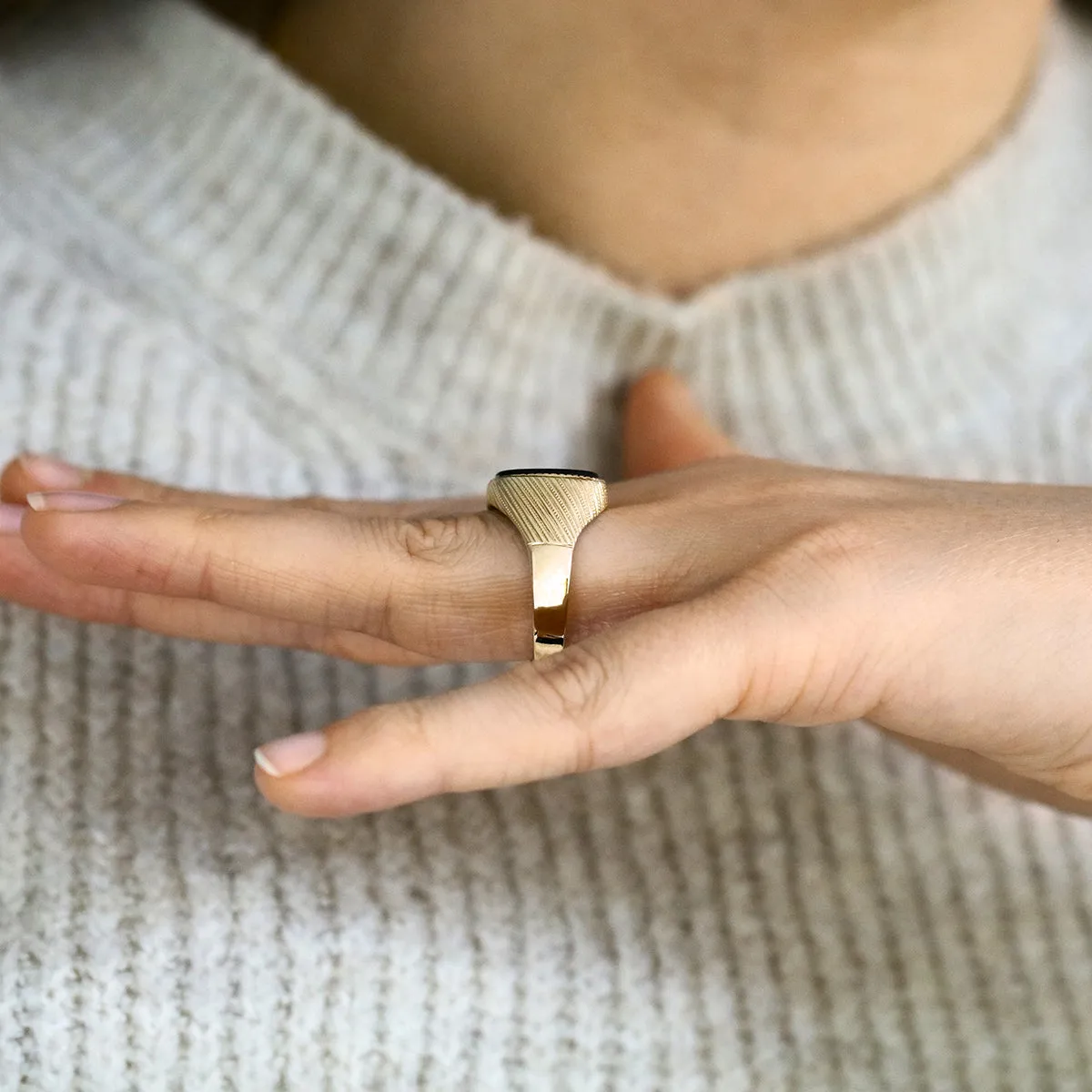 Rectangular Onyx Signet Ring | Pre-Loved | 9K Yellow Gold